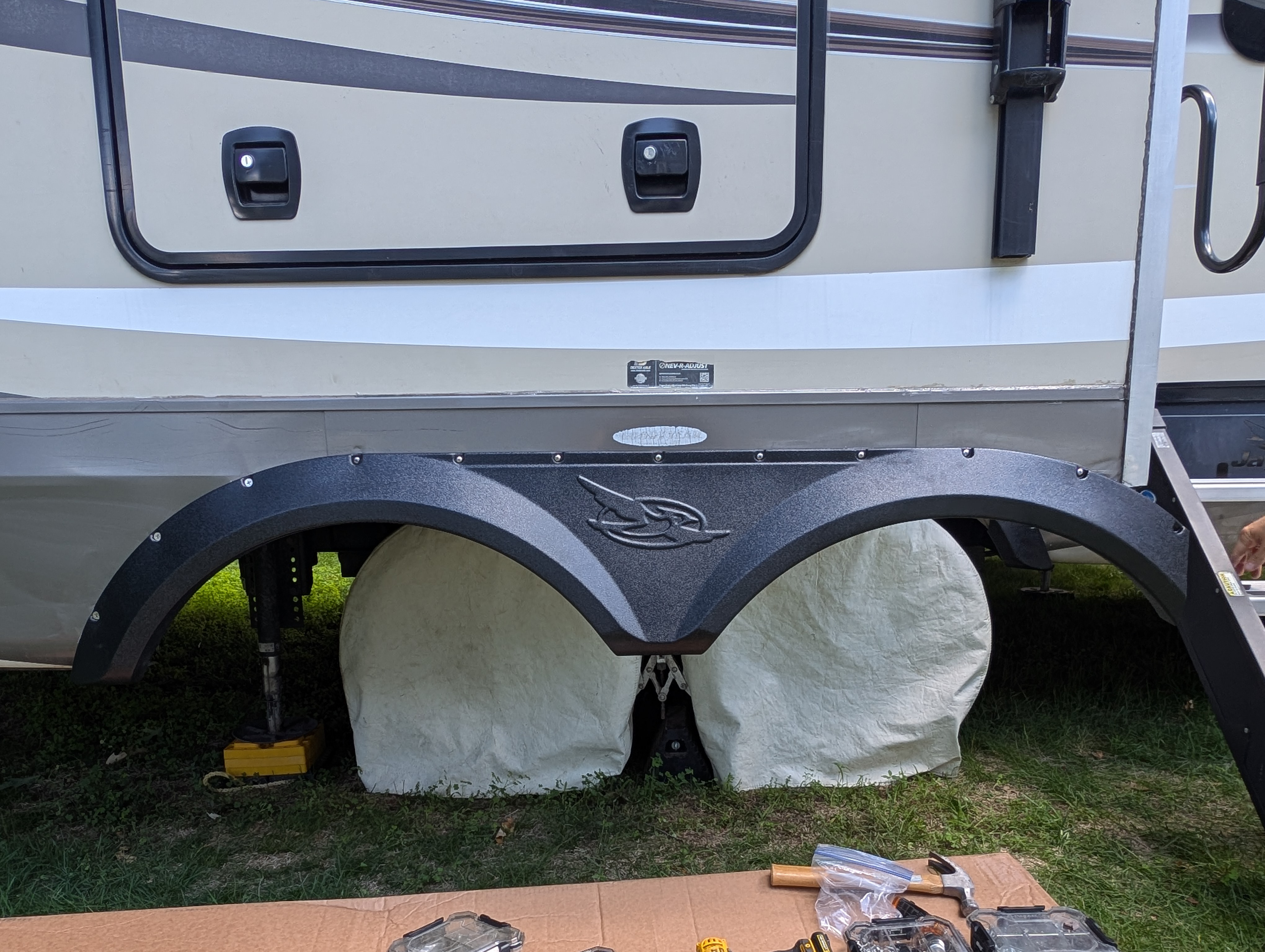 Brand-new trailer fender skirt